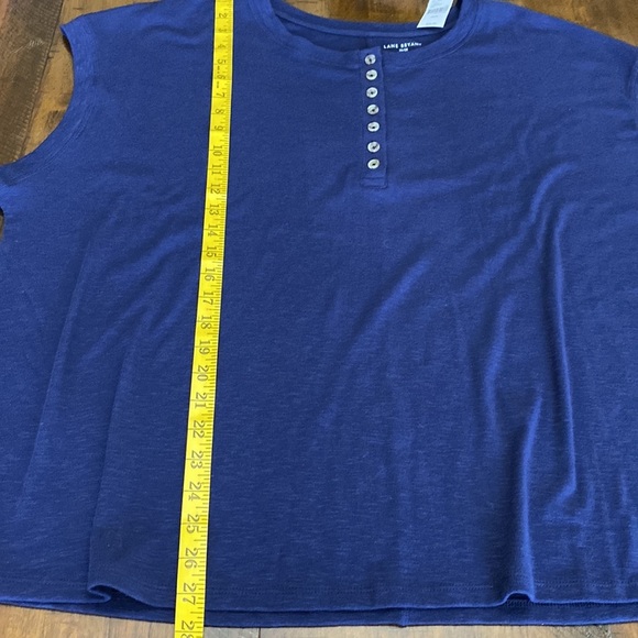 Cap-Sleeve Crew-Neck Henley Tee - Picture 6 of 7